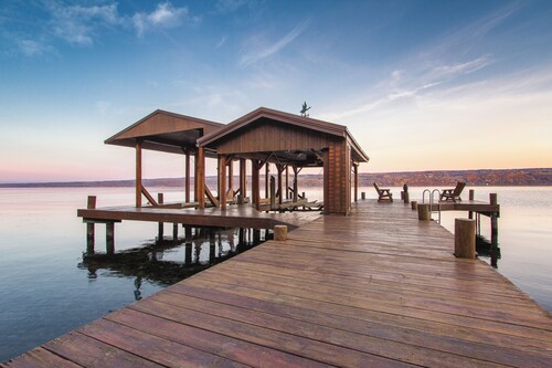 Just Us - Private Waterfront Home on Seneca Lake. Dog Friendly!