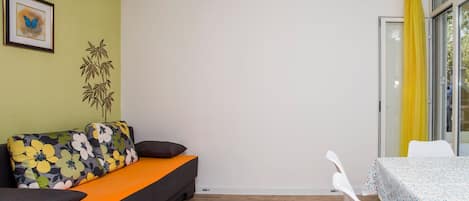 2 bedrooms, free WiFi