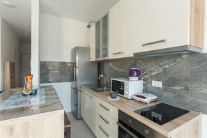 Luxury Double Room | Private kitchen