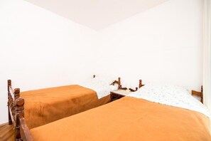 2 bedrooms, free WiFi, bed sheets