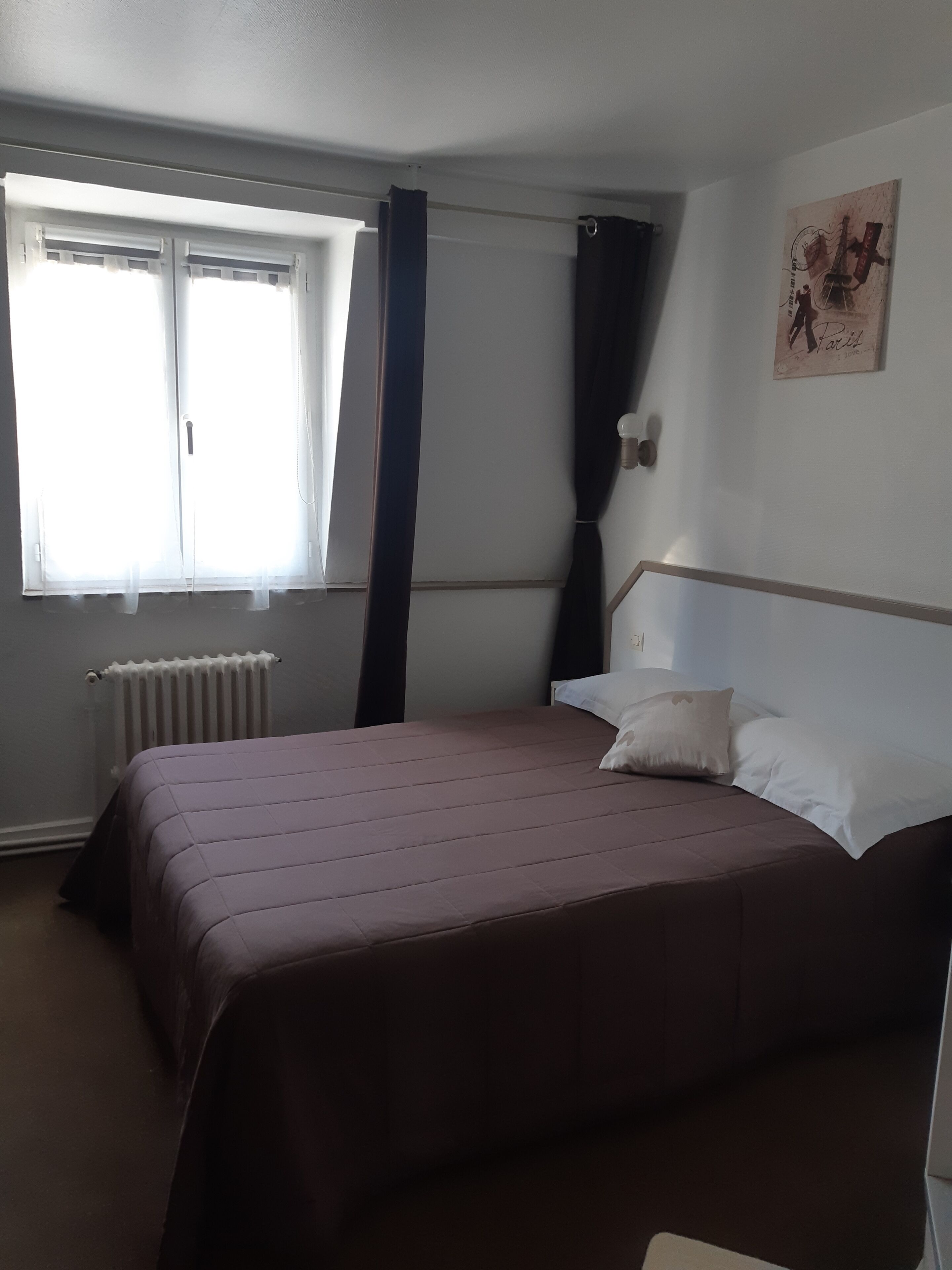 standard room | 1 bedroom, individually decorated, individually furnished, desk