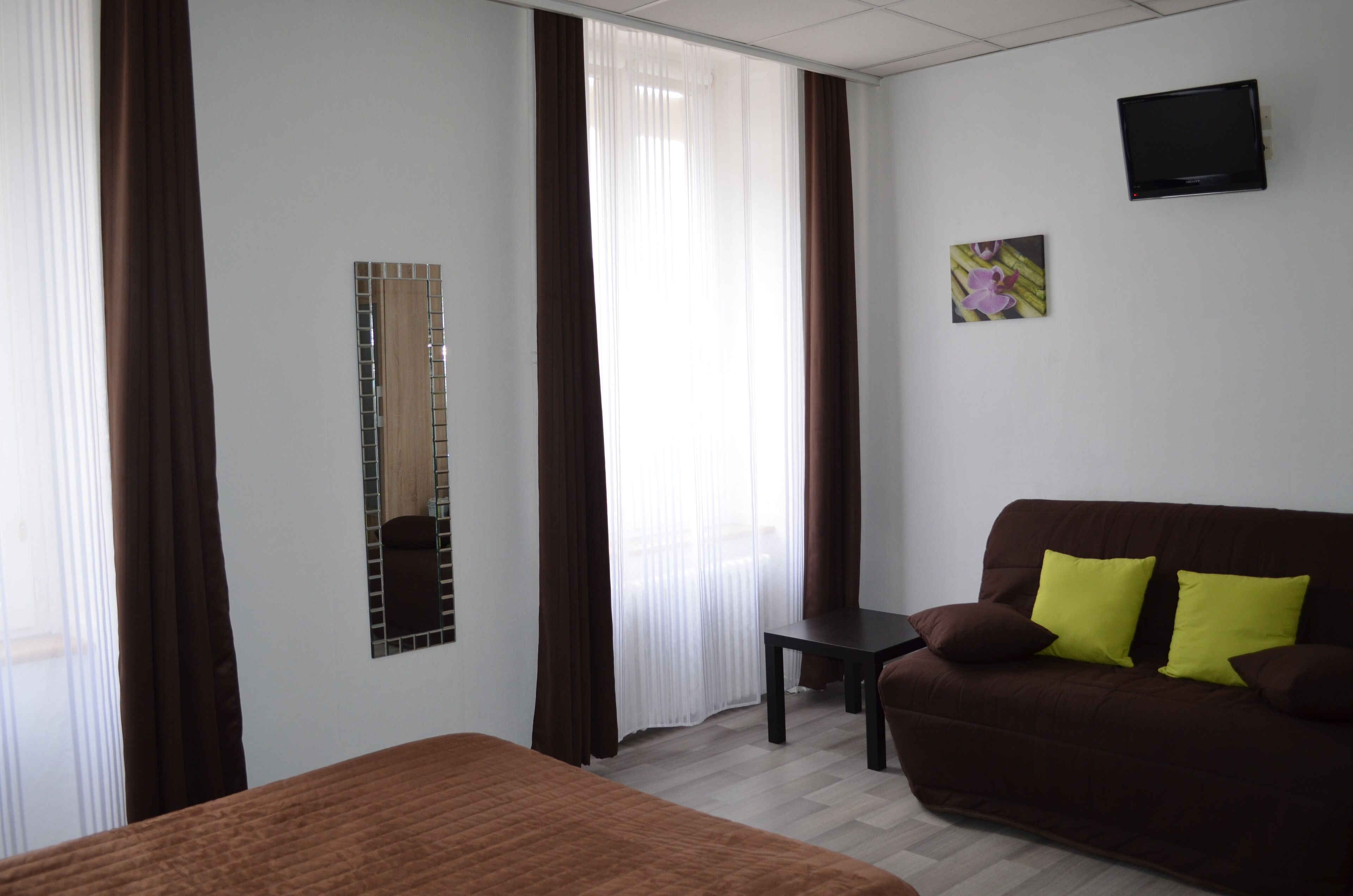 family quadruple room | 1 bedroom, individually decorated, individually furnished, desk