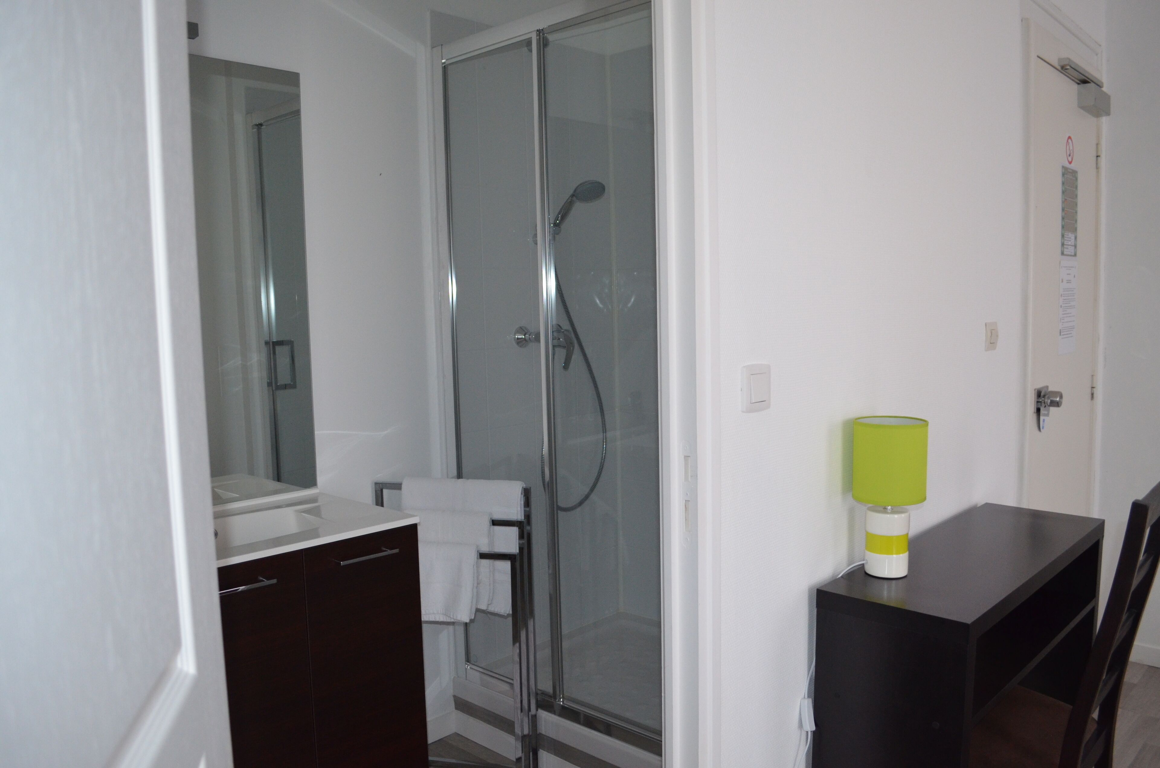 superior room | bathroom | shower, free toiletries, hair dryer, towels