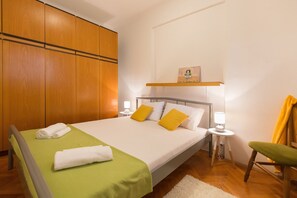 1 habitación y ropa de cama 