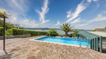 Seasonal outdoor pool, a heated pool