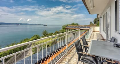 Pool Apartments Debeli Rtič