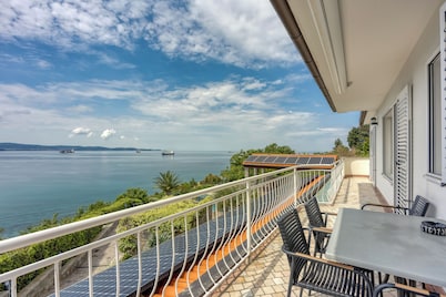 Pool Apartments Debeli Rtič