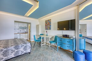 SmekmĂ„nadslĂ€genhet - flera sovrum - mot havet (Pool Studio Debeli RtiÄ 1) | 4 sovrum, gratis wi-fi och sĂ€ngklĂ€der