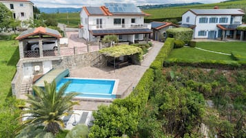 Seasonal outdoor pool, a heated pool