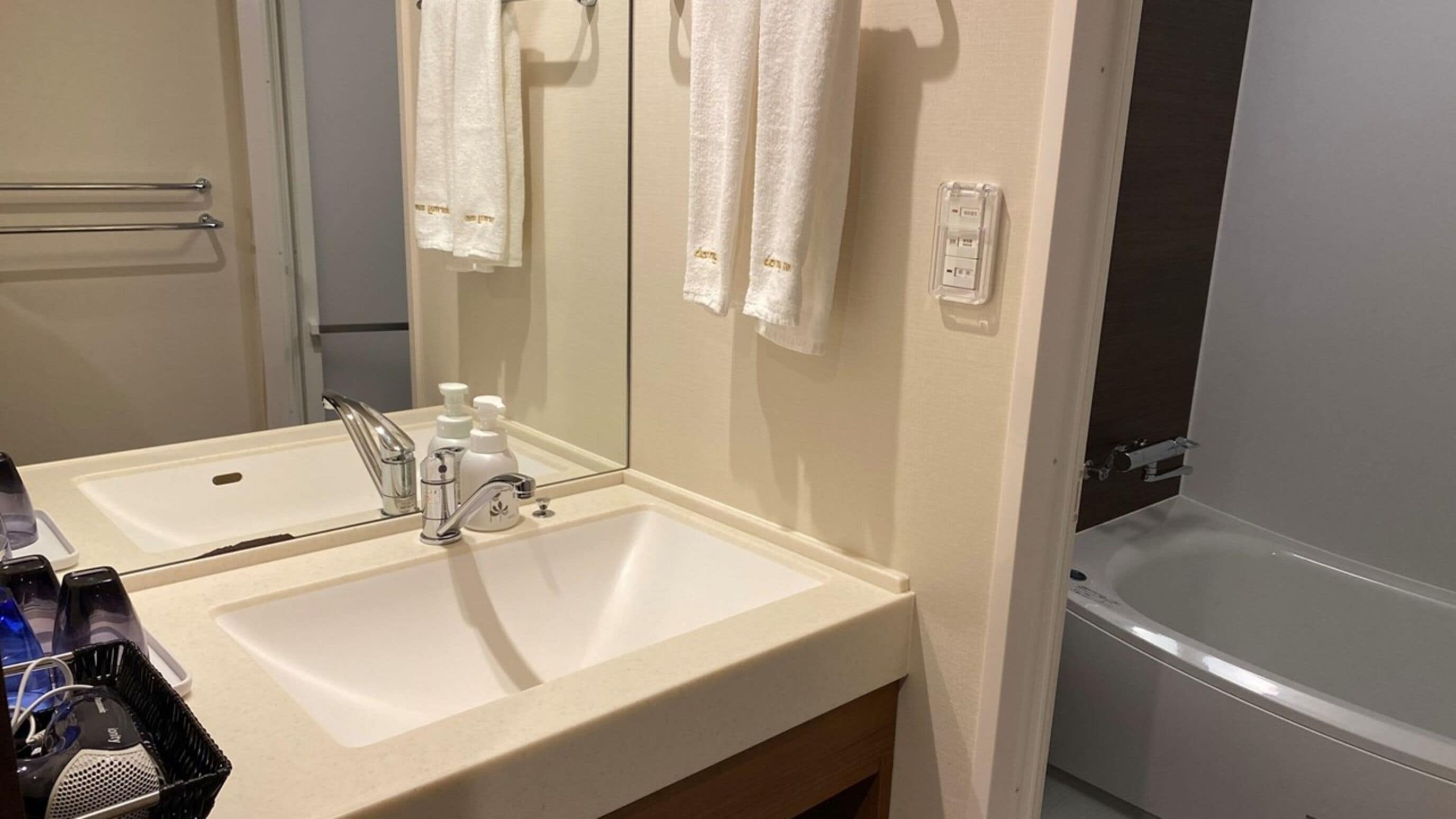 shower, free toiletries, hair dryer, slippers