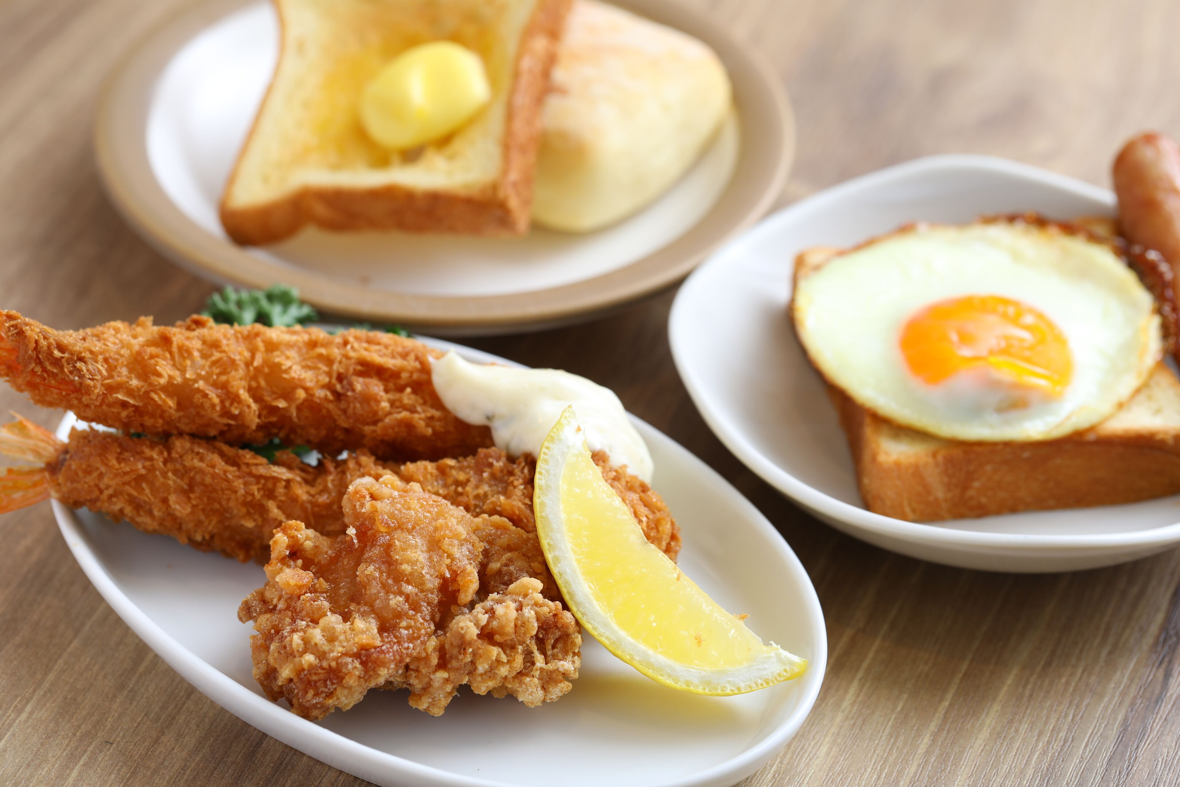 daily buffet breakfast (jpy 2500 per person)