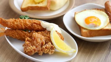 朝食