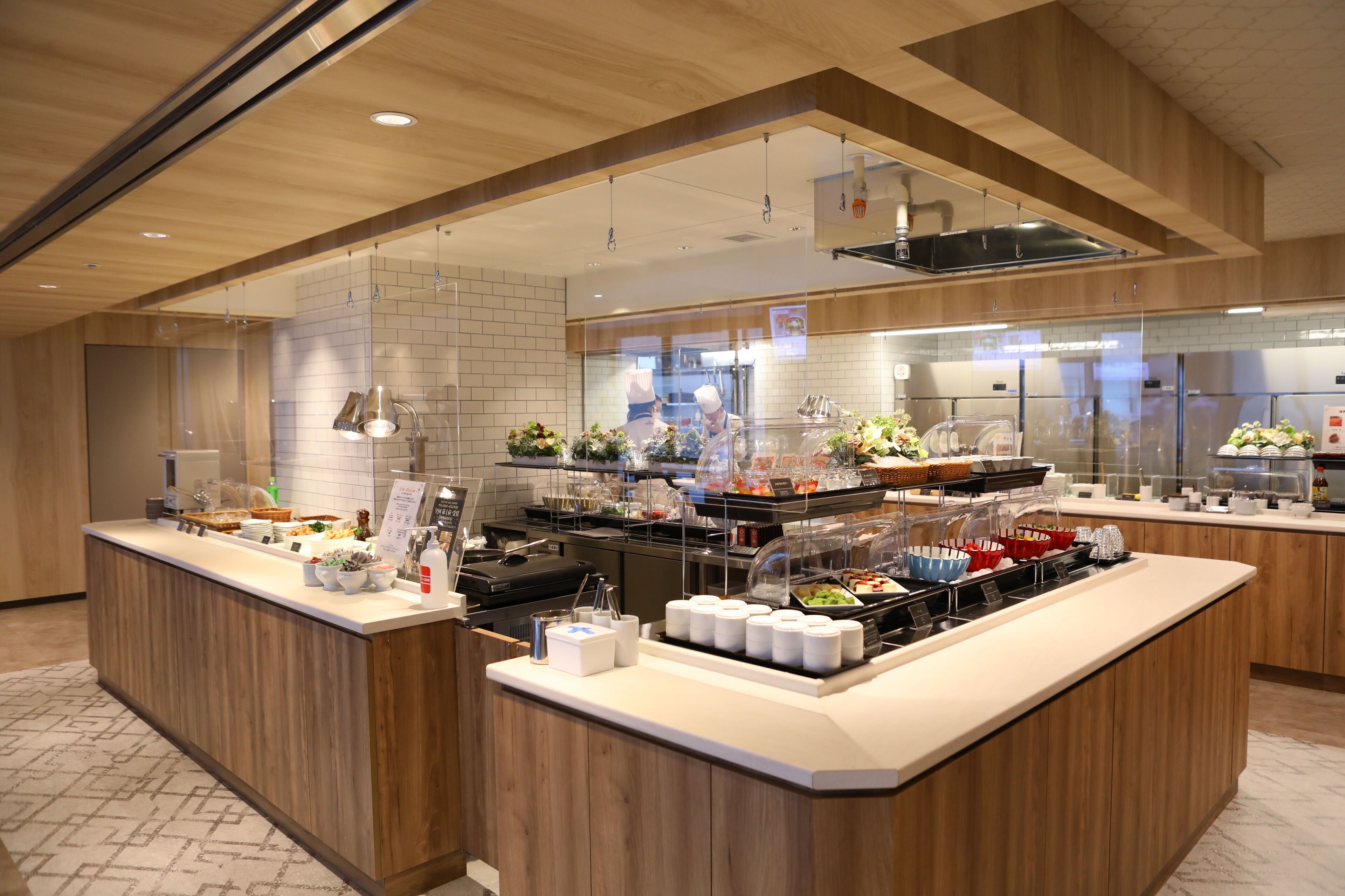 daily buffet breakfast (jpy 2500 per person)