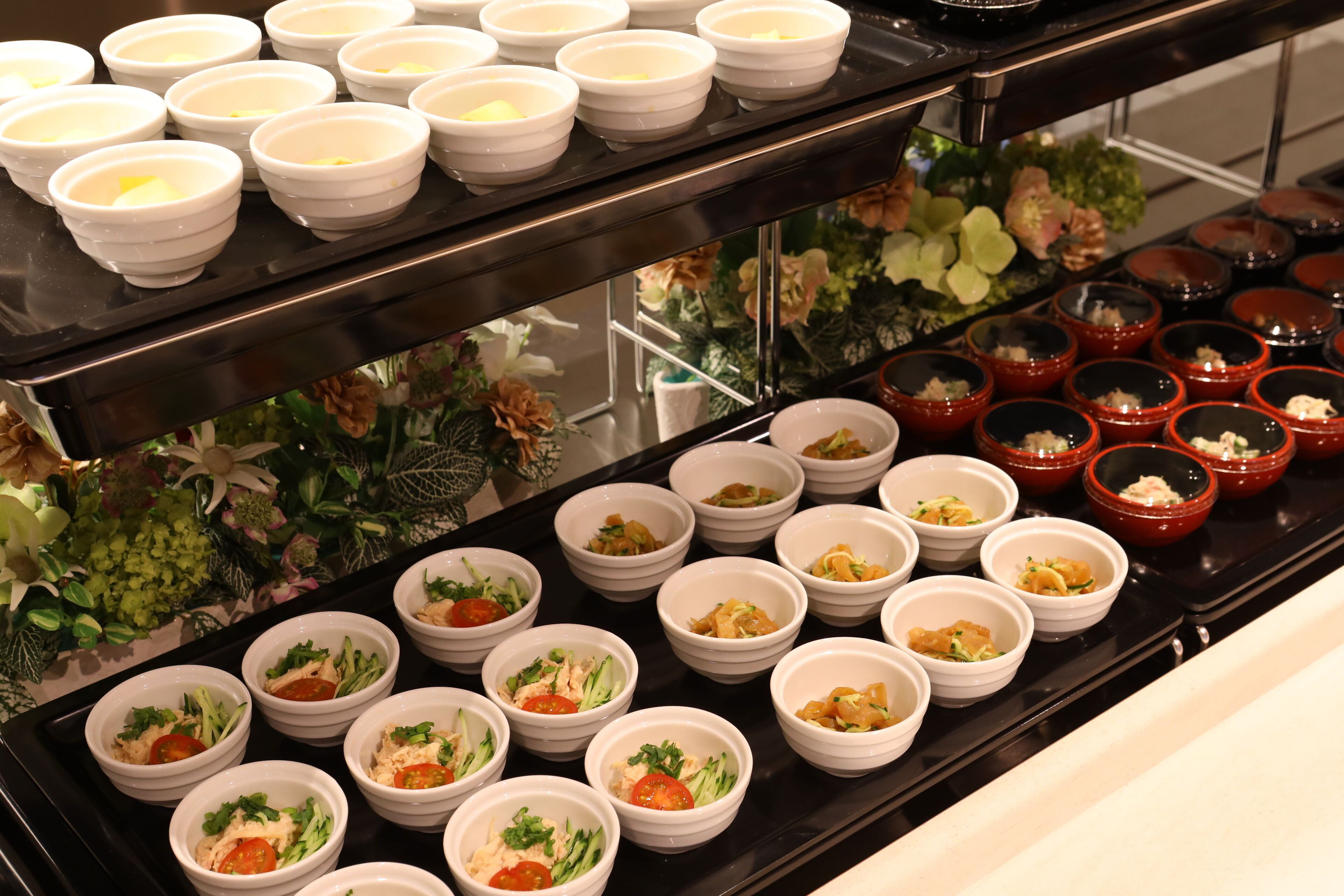 daily buffet breakfast (jpy 2500 per person)