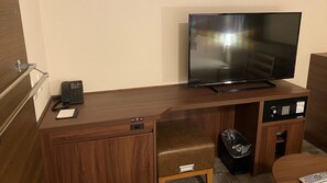 房內夾萬、書桌、隔音、免費 Wi-Fi