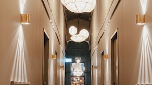 Interior entrance - Hotell Viktors (Salen)