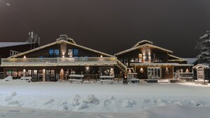 Front of property - Hotell Viktors (Salen)