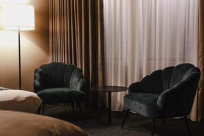 Minibar, una cassaforte in camera, tende oscuranti, ferro/asse da stiro