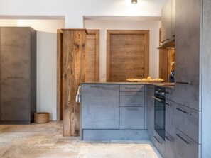 Oven, dishwasher, rice cooker, highchair - Ferienwohnung Damiaan (Mauterndorf)