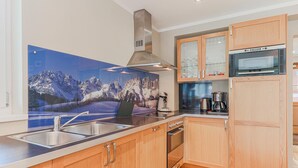 Microwave, oven, dishwasher, rice cooker - Villa Schönfeld (Kitzbuhel)