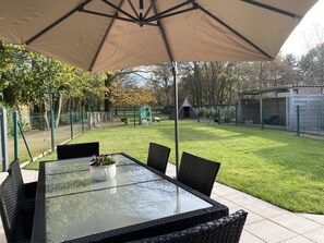 Outdoor dining - De Kievelder (Peer)