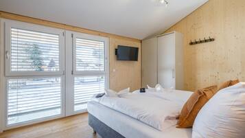 3 habitaciones y ropa de cama