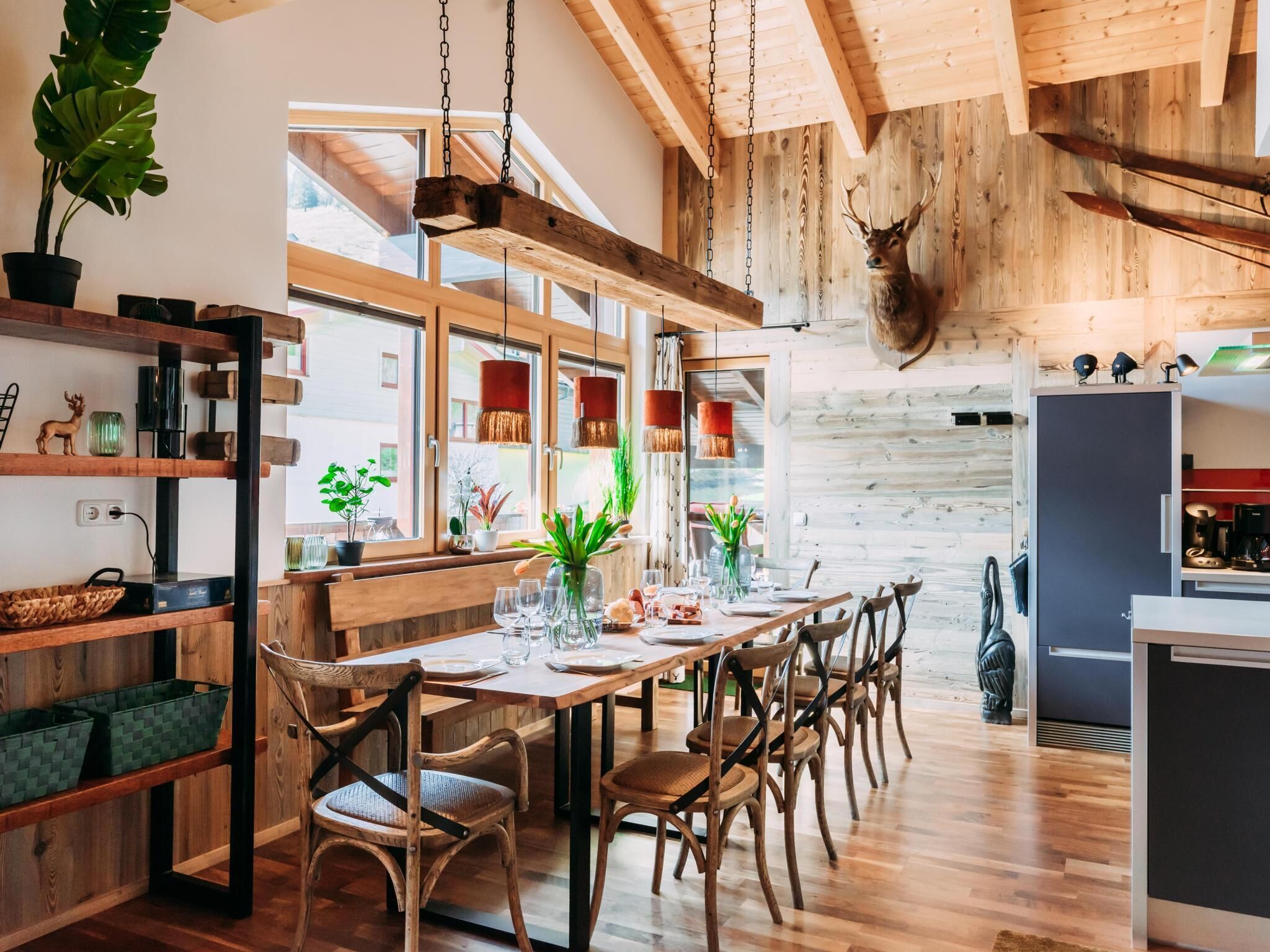 تناول الطعام داخل الغرفة