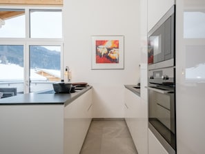 Oven, dishwasher, high chair, dining tables - Kreischberg The Exclusive Nine (Sankt Georgen am Kreischberg)