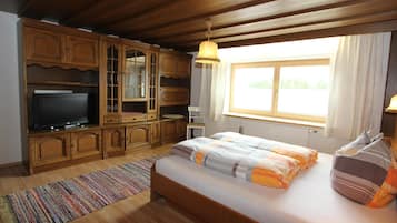 2 bedrooms, bed sheets