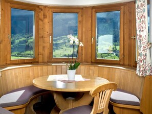 TV, toys - Goldried Park 45 (Matrei in Osttirol)