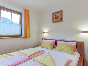 2 bedrooms