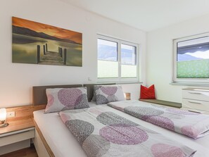 2 bedrooms