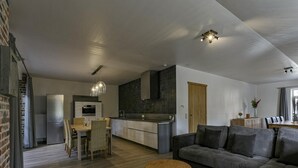 House (3 Bedrooms) | Living room | TV, table tennis - Het Hofje (Gooik)