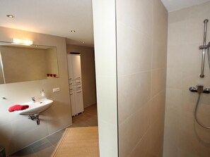 House (1 Bedroom) | Bathroom | Shower - Poschhof I (Kaunerberg)