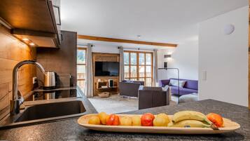 Ofen, Geschirrspüler, Wasserkocher, Reiskocher