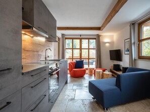 Fernseher, Stereoanlage