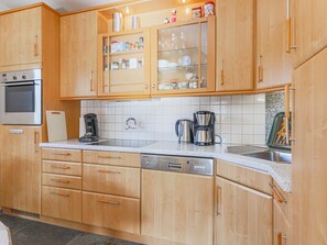 Apartment (2 Bedrooms) | Private kitchen