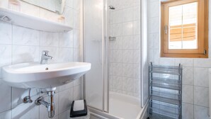 Shower - Eder II (Saalbach-Hinterglemm)