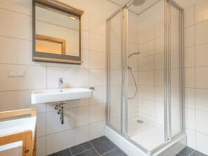 Bathroom - Riesner Alm 35 (Irdning-Donnersbachtal)