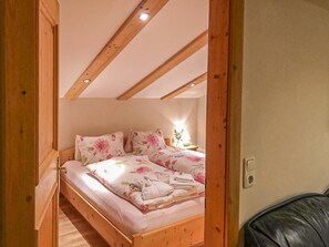 8 bedrooms, bed sheets - Landhaus Schiedhof (Neukirchen am Grossvenediger)