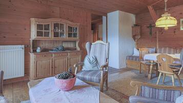 Apartment (2 Bedrooms) | Living room | TV