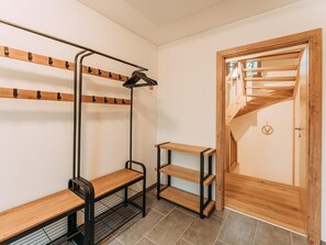 Interior entrance - Haus Ganbei L (Irdning-Donnersbachtal)