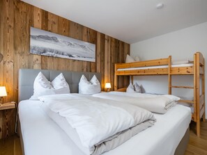 5 habitaciones y ropa de cama