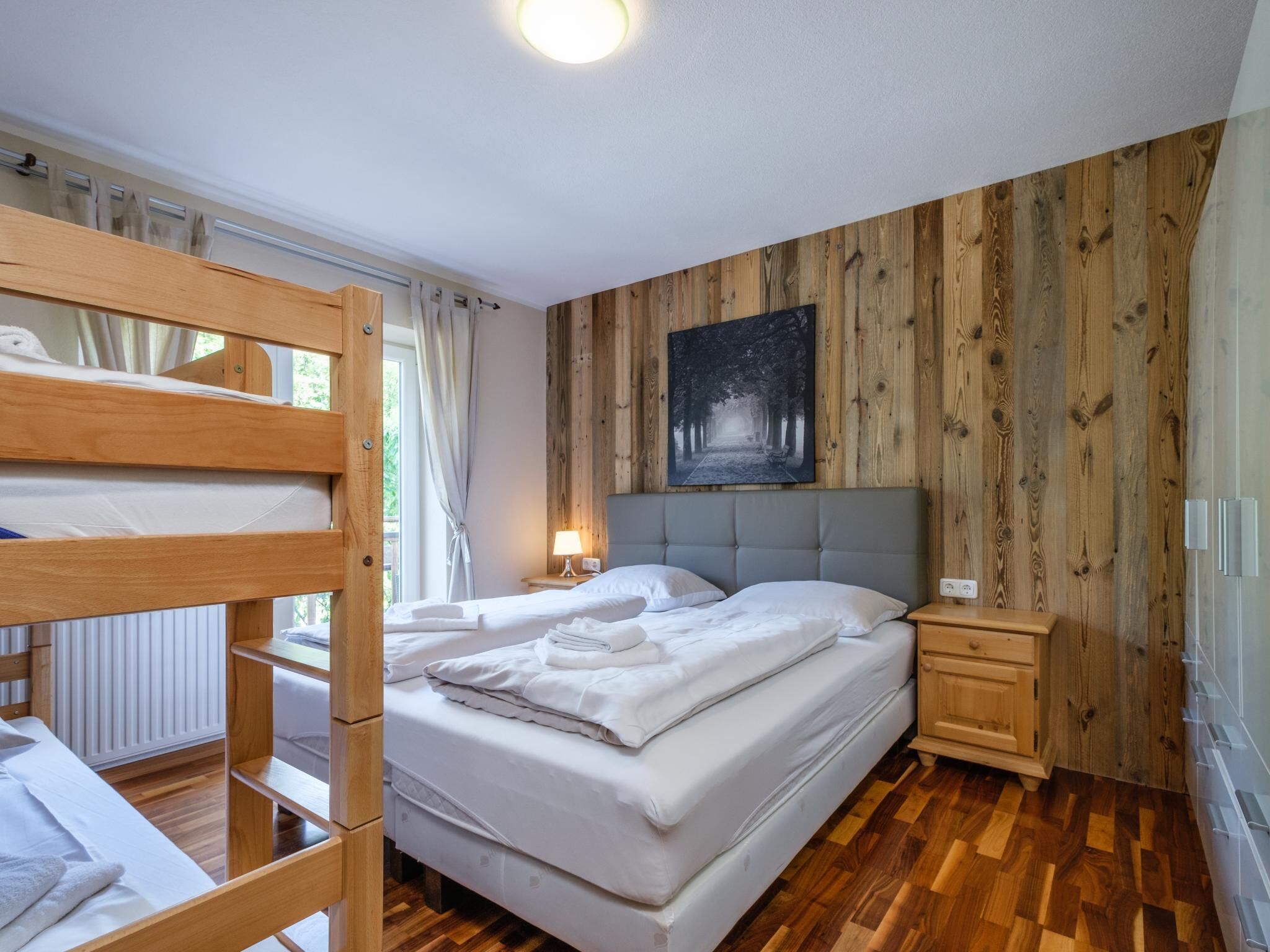 Chalet (Multiple Bedrooms) | 7 bedrooms, bed sheets