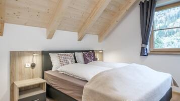 4 kamar tidur dan seprai linen