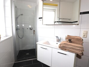 Shower - Landhaus Theresia I (Eben am Achensee)