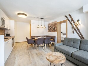 TV - Tauernsuites Sonnblick Top 3 (Muehlbach Am Hochkoenig)