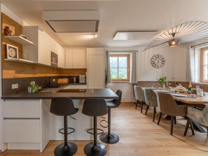 In-room dining - Haus Ganbei 2 (Irdning-Donnersbachtal)