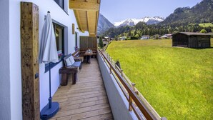 Unclassified image, 5 of 28, button - Bergblick Wald (Wald im Pinzgau)