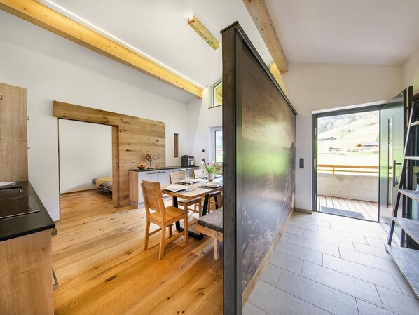 In-room dining - Bergblick Wald (Wald im Pinzgau)